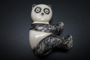 30x42mm Buffalo Bone Panda Brooch [z5315]