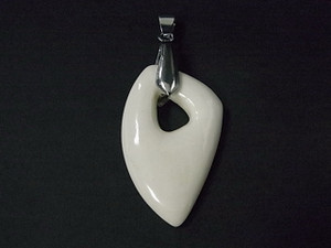 25x35mm Buffalo Bone Triangular Hoop Pendant [e150]
