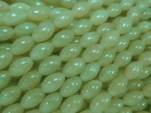 6x9mm Olivine Jade Rice Beads 7" natural [s2b38-69]