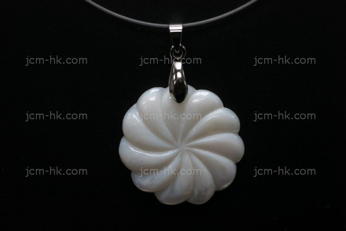 28x28mm Mother of Pearl Carved Designer Bead Pendant [z5187]