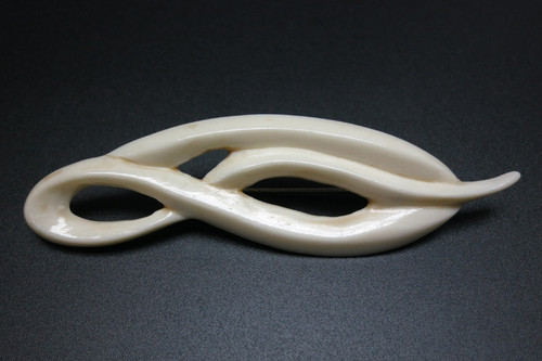 25x86mm Buffalo Bone Carved Brooch [z5123]