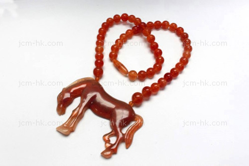 75x55mm Amber Horn Horse Necklace 18" [z7534]
