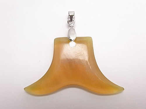 30x45mm Amber Horn Whale Tale Pendant [e1689]