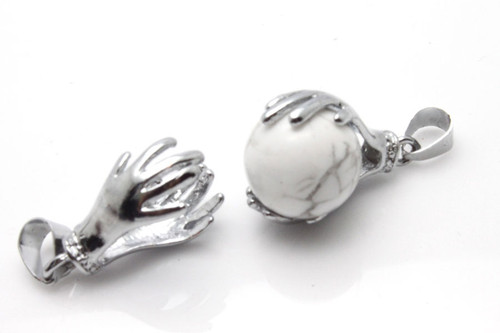 25mm Lucky Hand Pendant With 12mm White Howlite Ball [y848-b9]