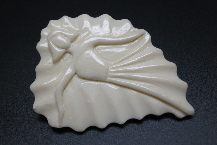 42x60mm Buffalo Bone Beauty Brooch [z5317]