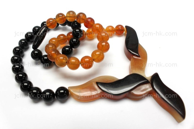 70x77mm Amber & Buffalo Horn Necklace 18" [z7729]