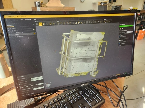 Mobile elevated work platform scanned in 3D with the Peel 3.