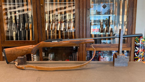 Ruger 10/22 Delux Walnut Blued .22 LR 238-10572