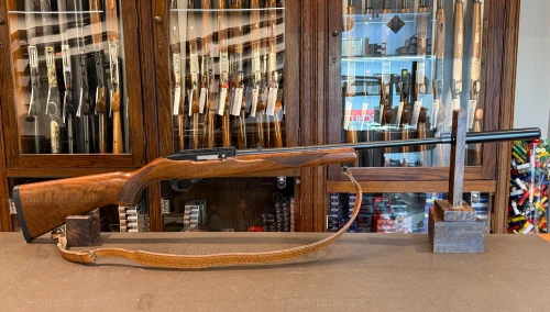 Ruger 10/22 Delux Walnut Blued .22 LR 238-10572