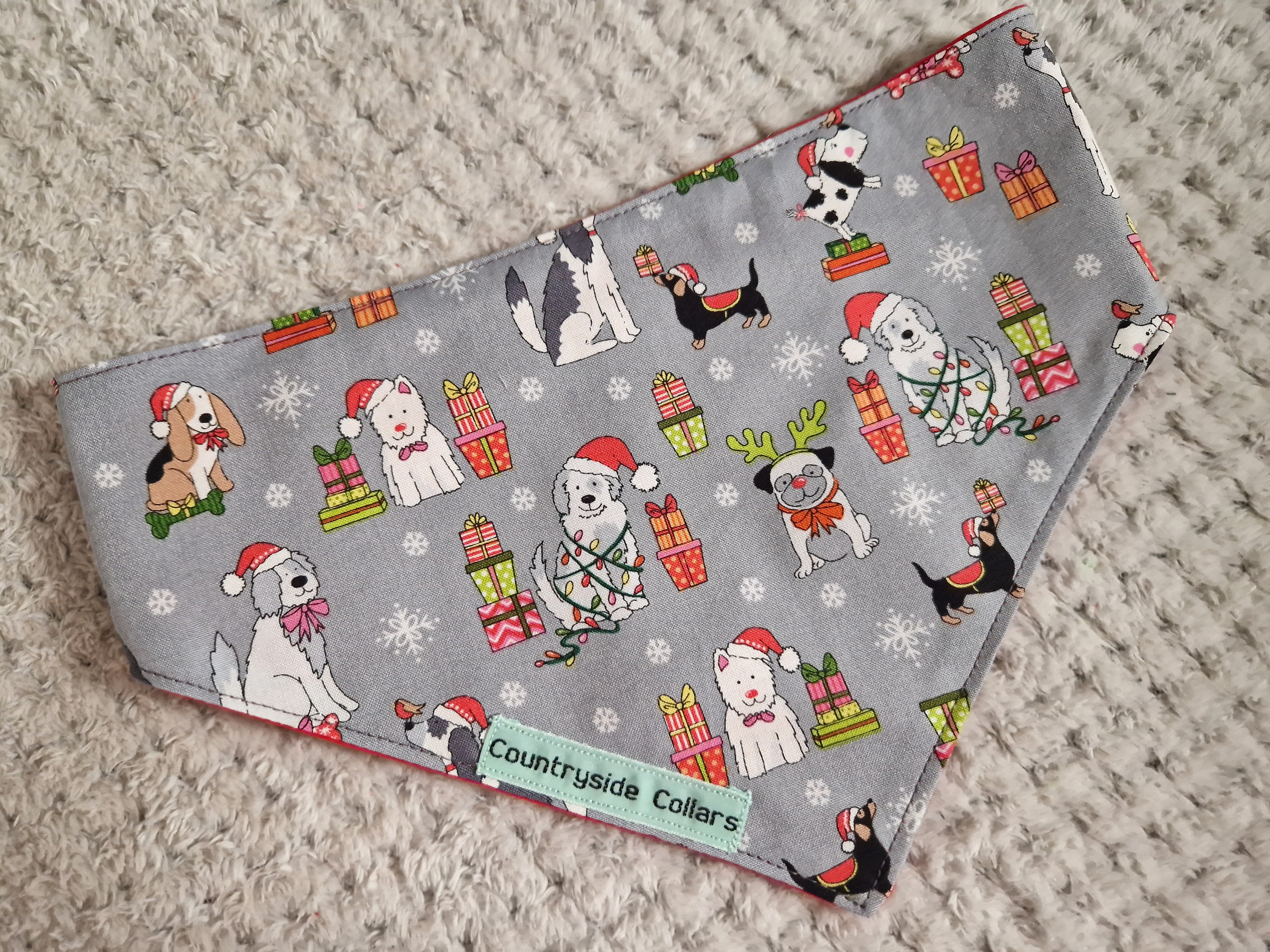 festive-fun-dogs-bandana-.jpg