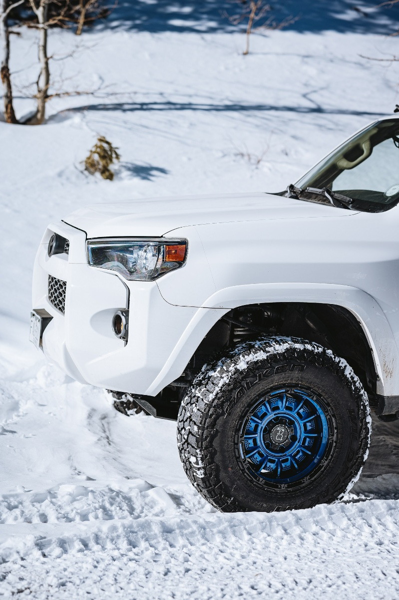 Set 4 Black Rhino Legion 20x10 8x180 Cobalt Blue With Black Lip Wheels 20" -18mm