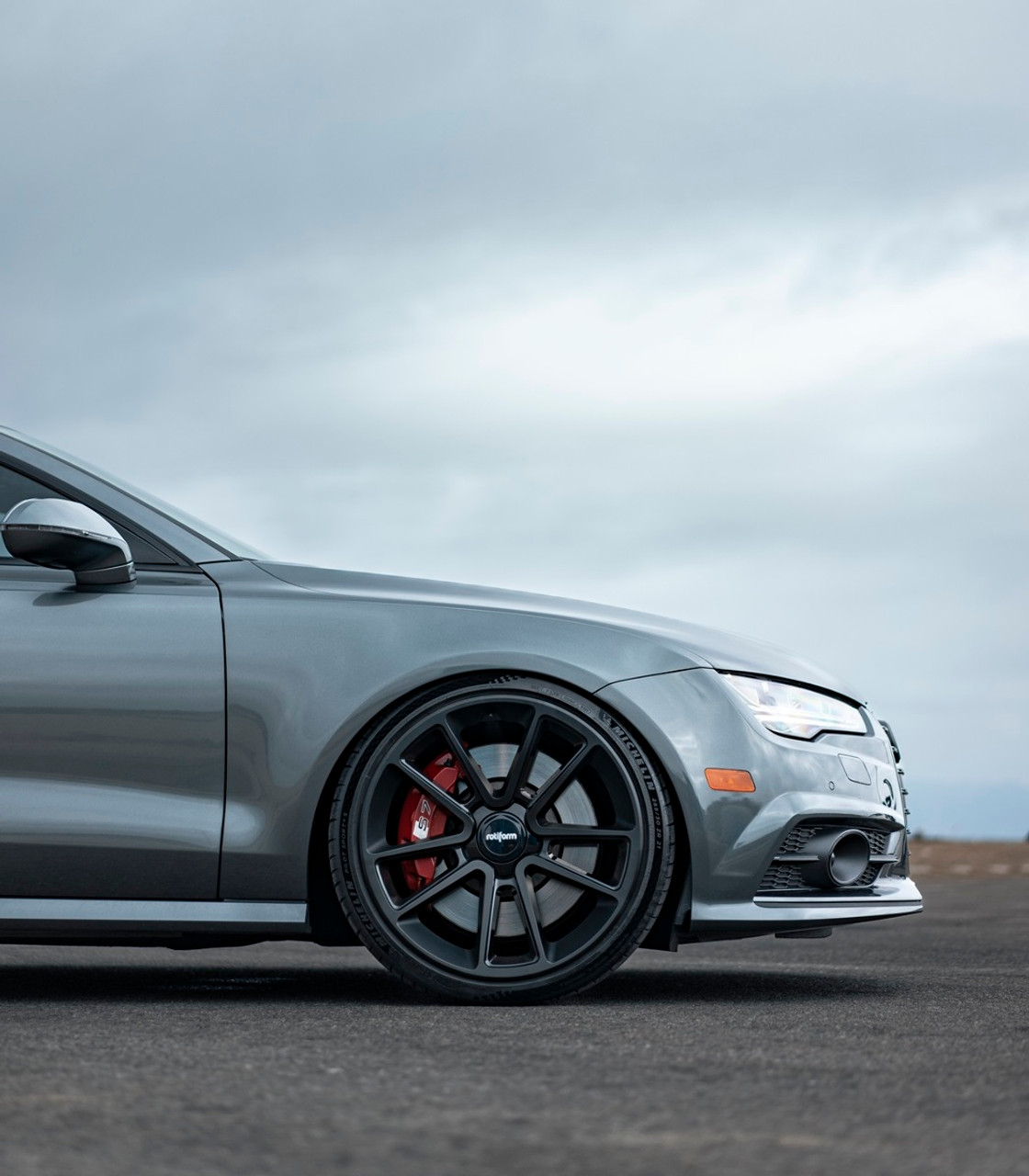 Rotiform  R194 Btl 22x10 5x130 Matte Black Cap Inside Spoke Details Wheel 22" 25