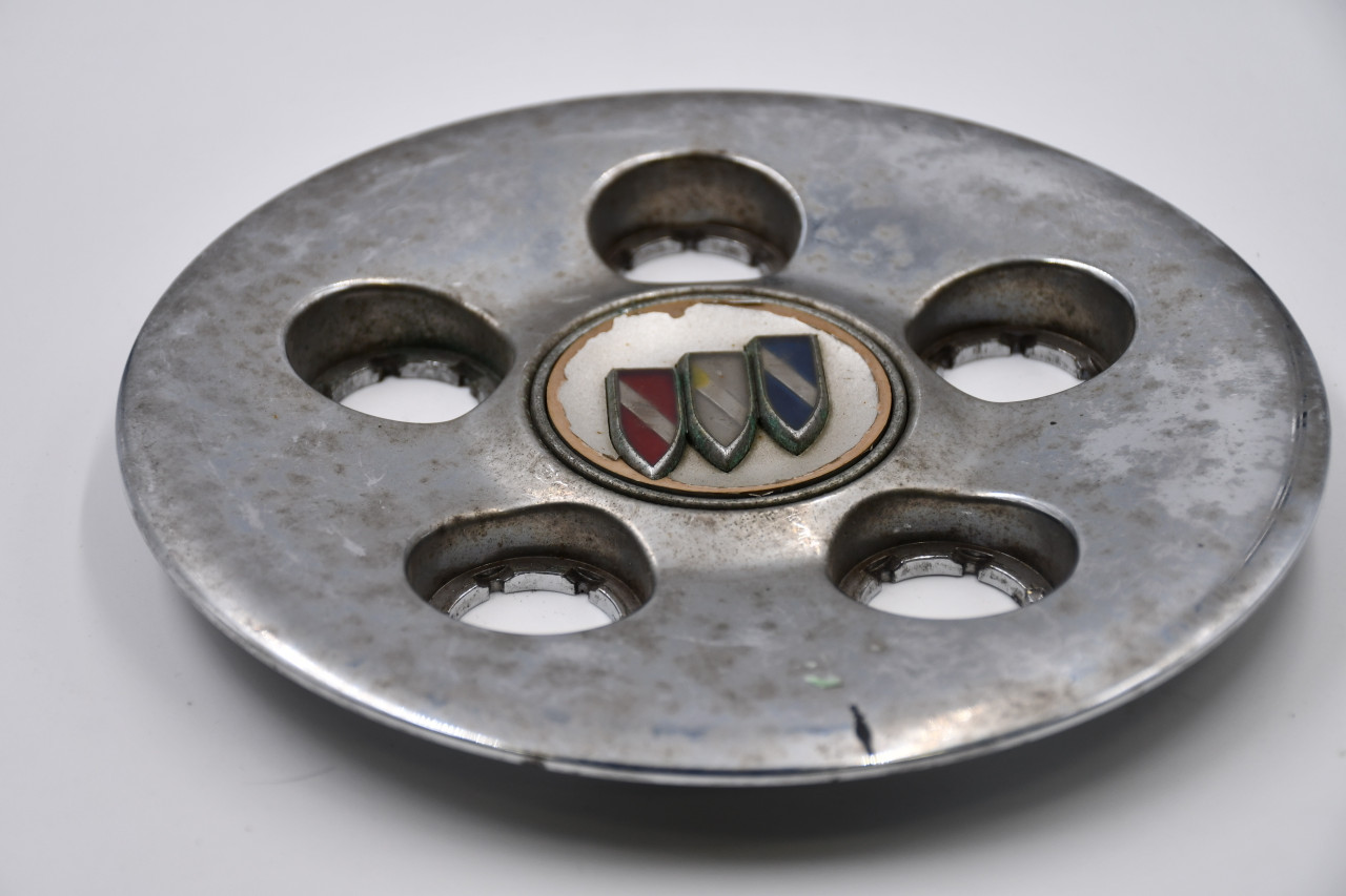 Buick Chrome Wheel Center Cap Hub Cap 9593519 8" OEM Buick Park Avenue