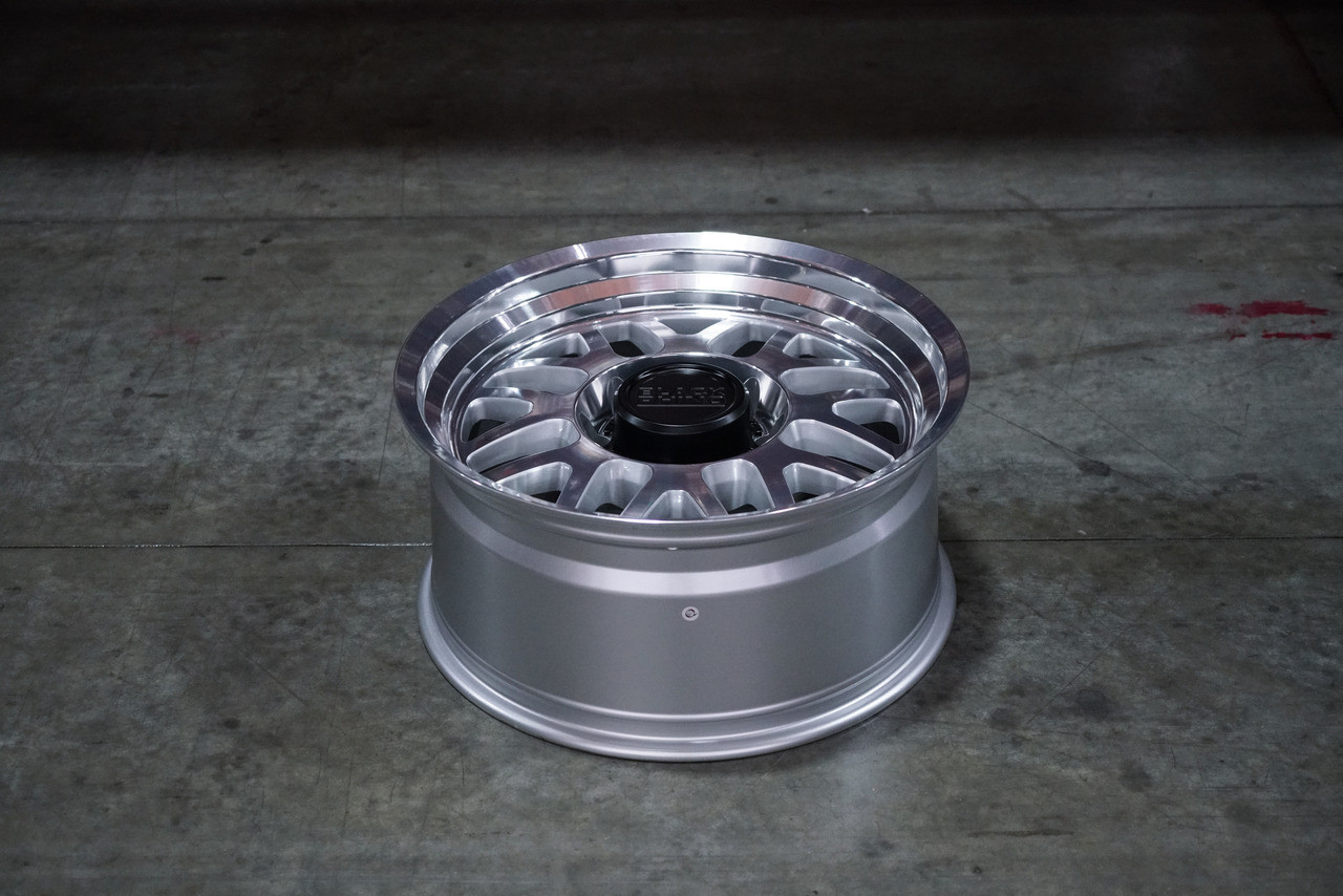 ＊ Rino ＊ 18x9.5 Gloss Silver W Mirror Face&Lip Black Rhino Hard Alloys