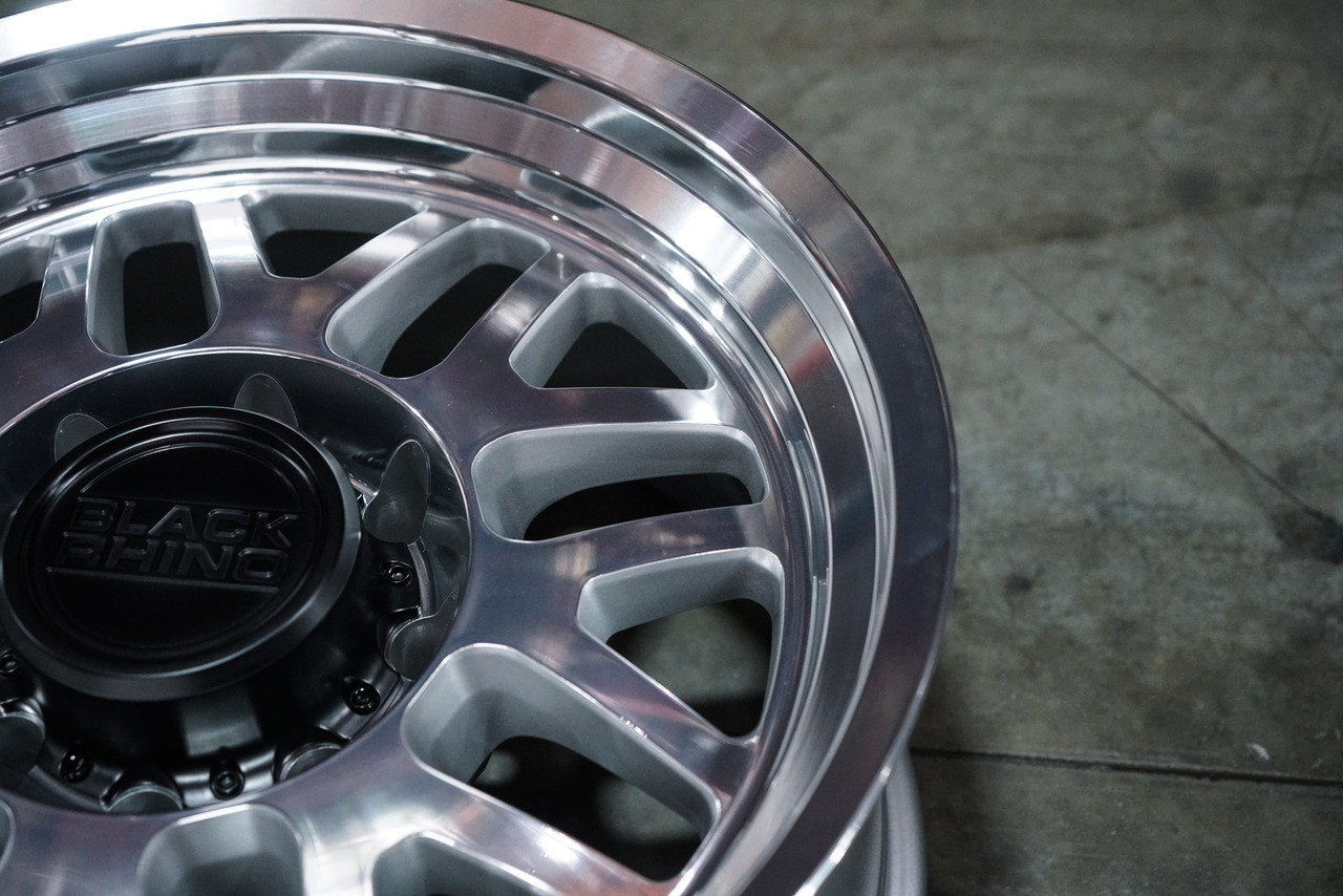 18x9.5 Gloss Silver W Mirror Face&Lip Black Rhino Hard Alloys