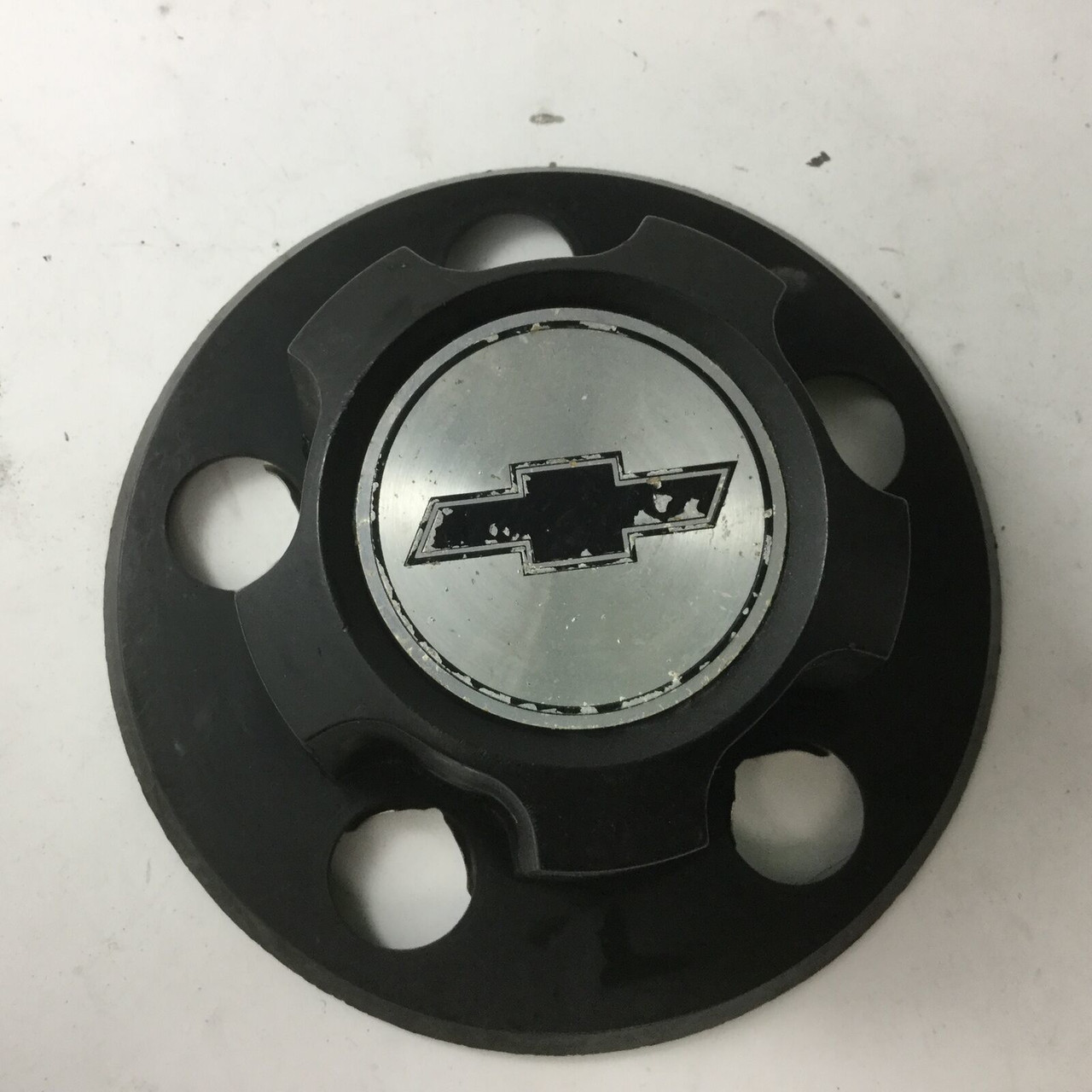 1985-1995 Chevy Astro Van S10 OEM Black Center Cap 15594372 01447