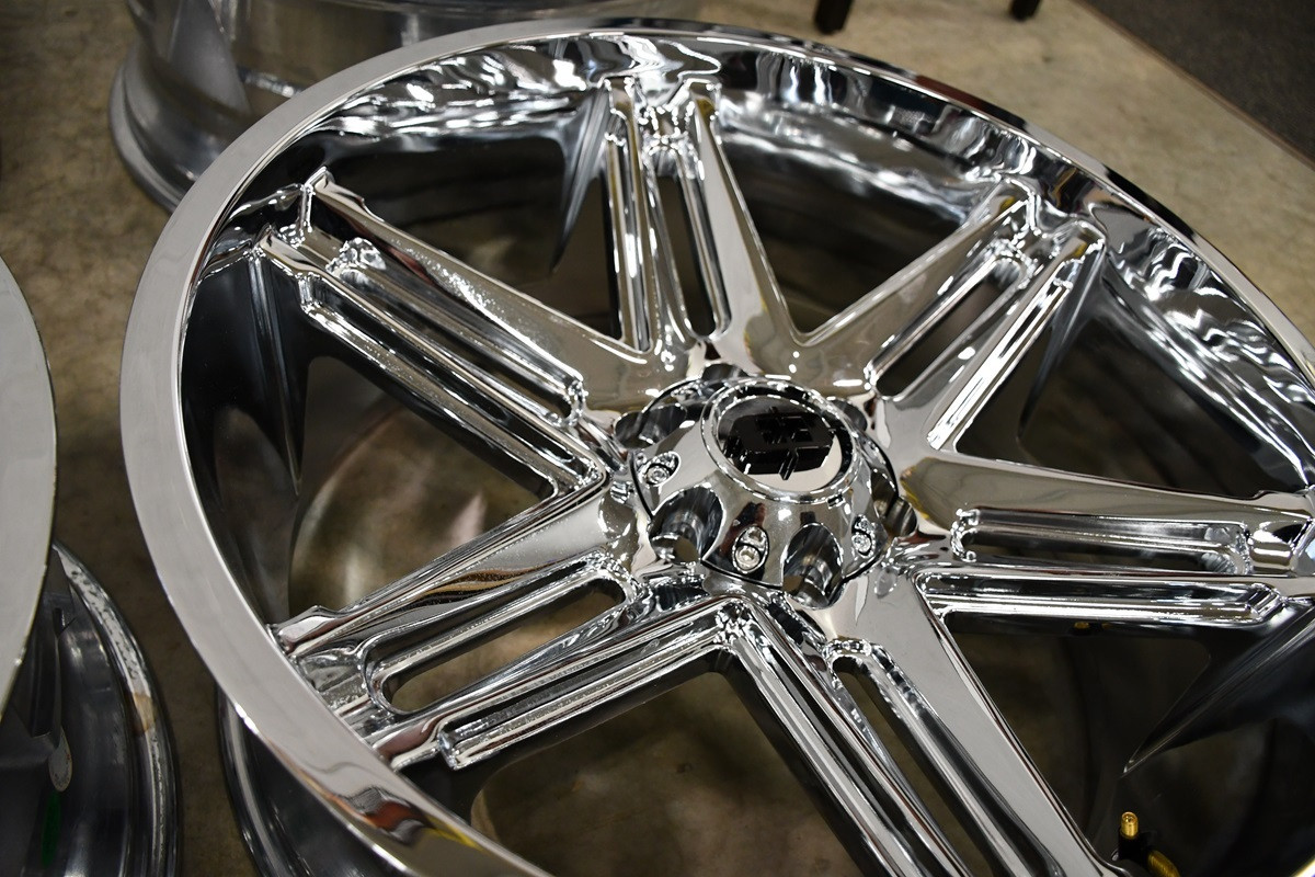 20" Vision 363 Razor Chrome 20x12 Wheel 5x5.5 (5x139.7) -51mm Rim