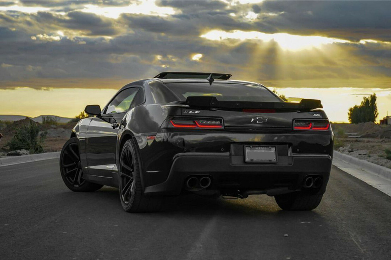 Morimoto XB LED Tails LF405 Tail Lights For Chevrolet Camaro 14-15 Pair / Red