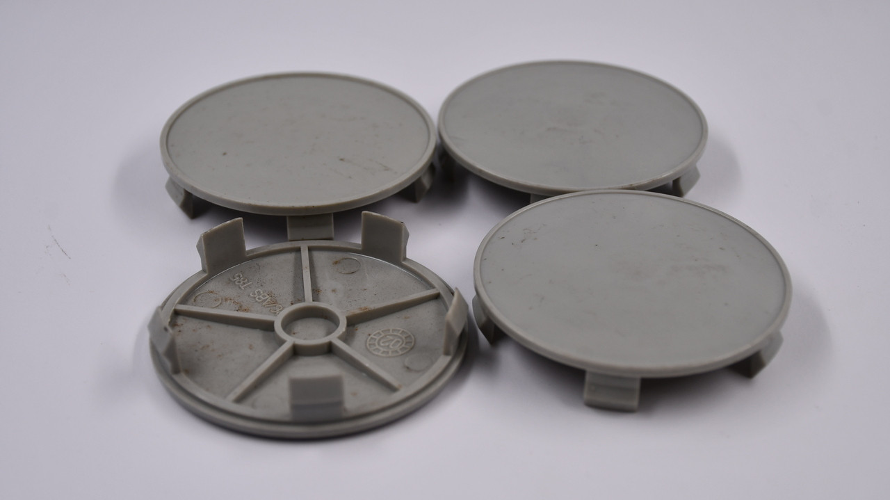 Set 4 64mm Generic Silver Snap In Center Caps Hub Cap 5 Clips