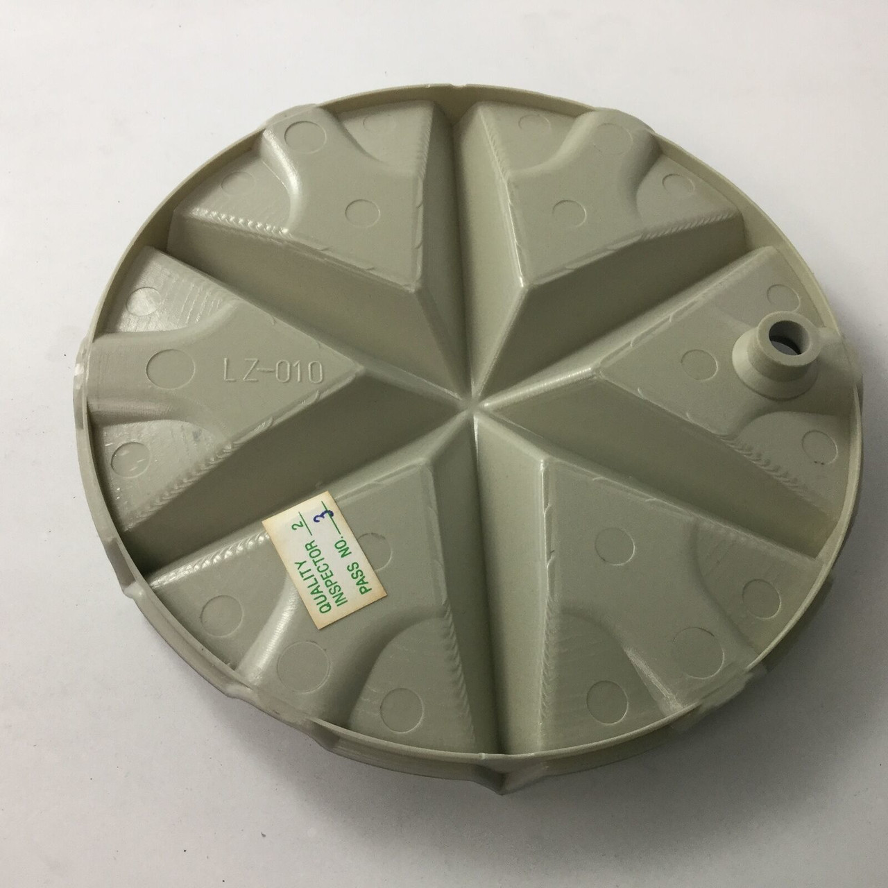 Ferretti 782 Calabrio Silver Bolt On Wheel Center Hub Cap LZ-010 6.75"