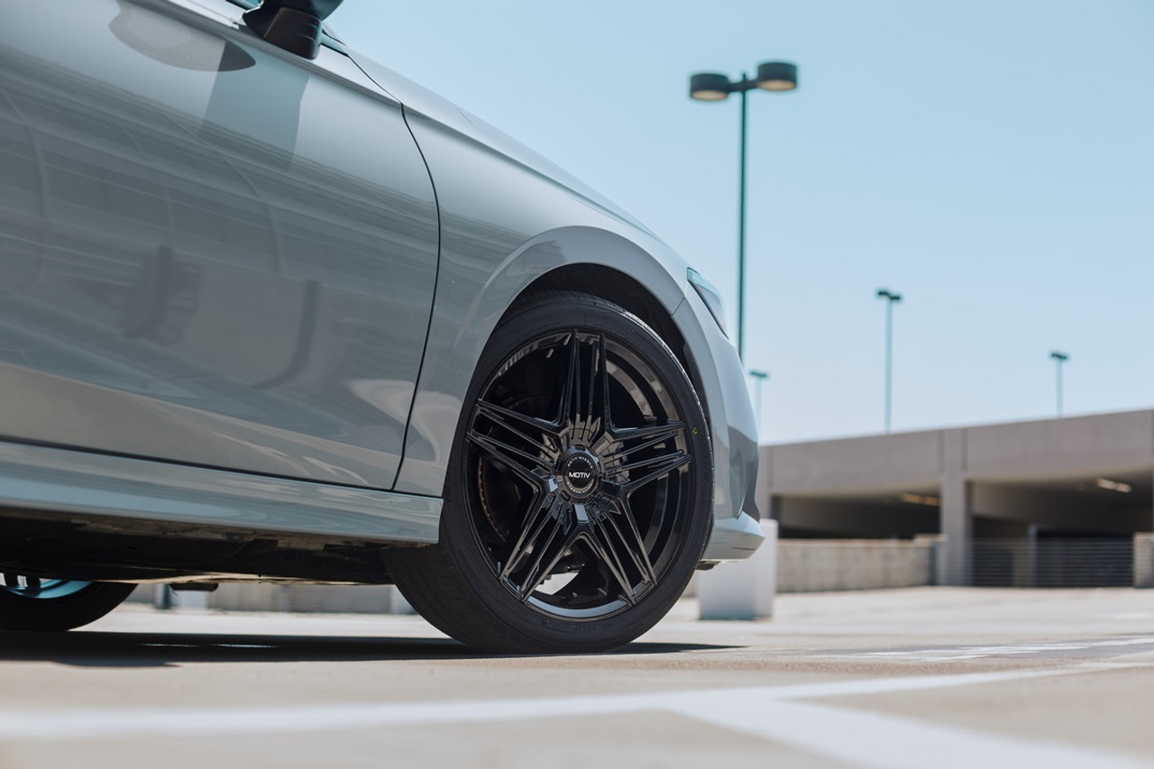 18" Motiv 440B Lunar Gloss Black 18x7.5 Wheel 5x112 5x4.5 Rim 40mm 5 Lug