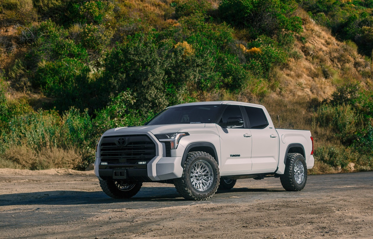 Set 4 20" Gear Off Road 775C Surge 20x10 6x135 6x5.5 -19mm Wheels Chrome Rims