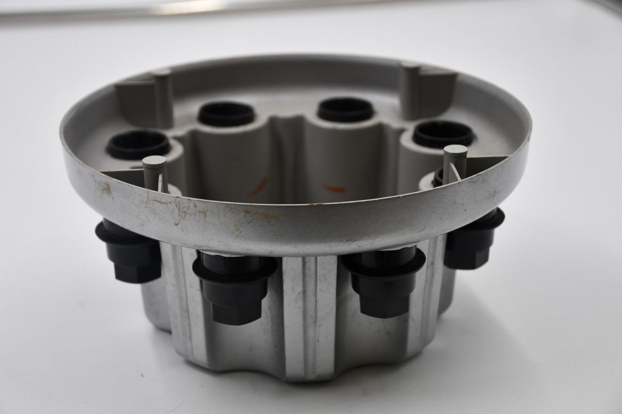 GMC Silver Center Cap Hub Cap 15053705 8.5" 8 Lug Dually Rear
