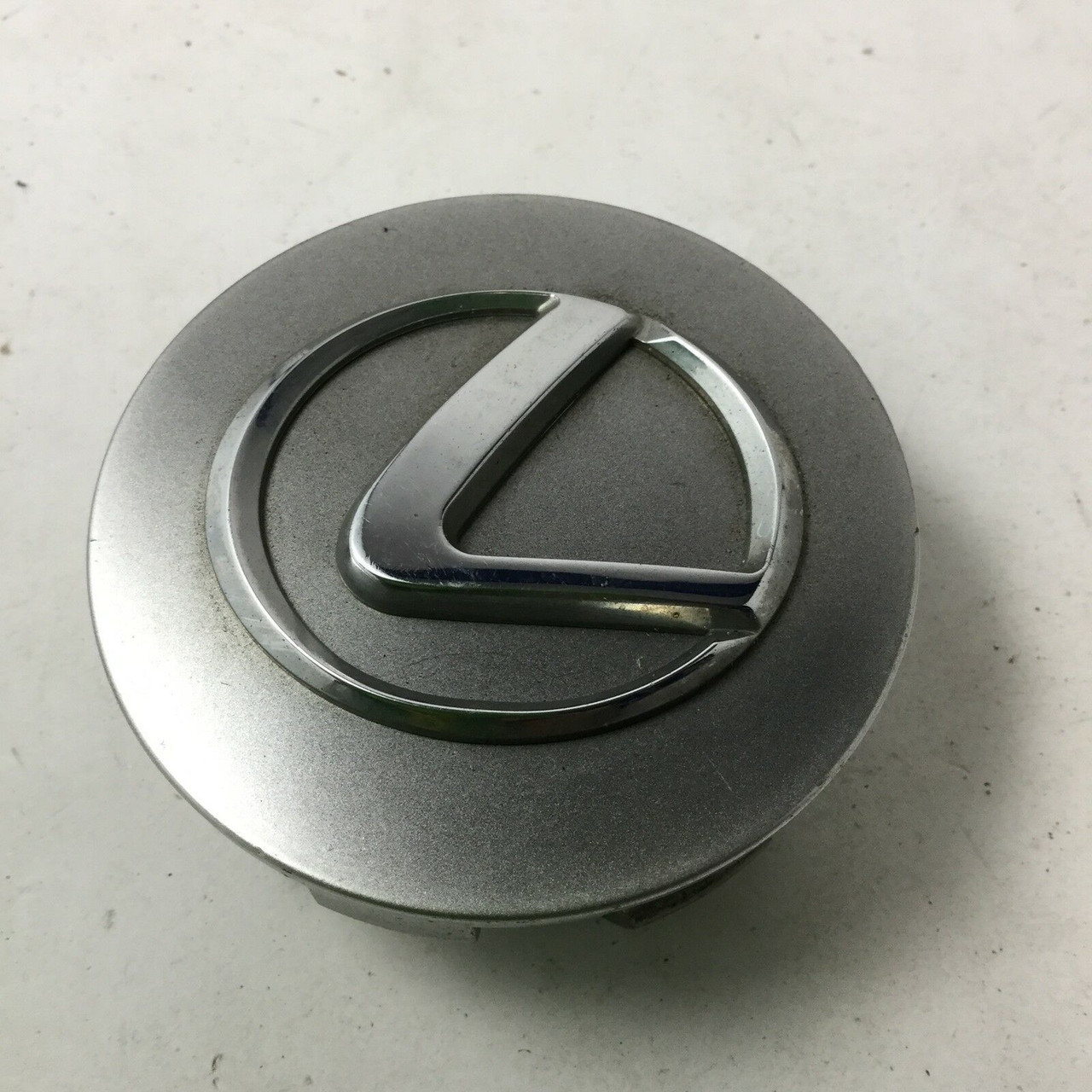Lexus Snap In 4 Clips OEM Wheel Center Hub Cap Hyper Silver PPE+PS