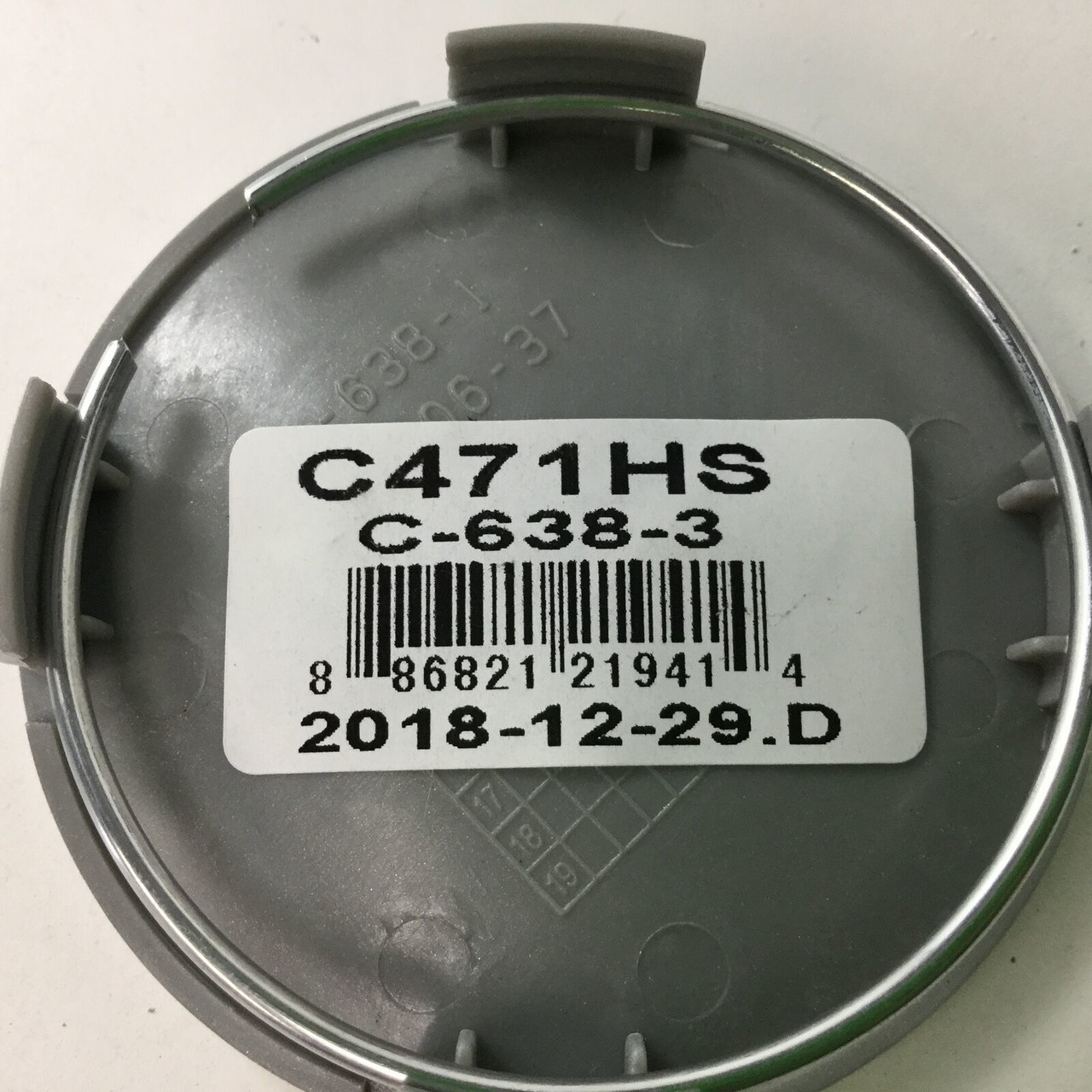 Milanni 475 Clutch Silver Center Cap C-638-3 2.5" C471HS