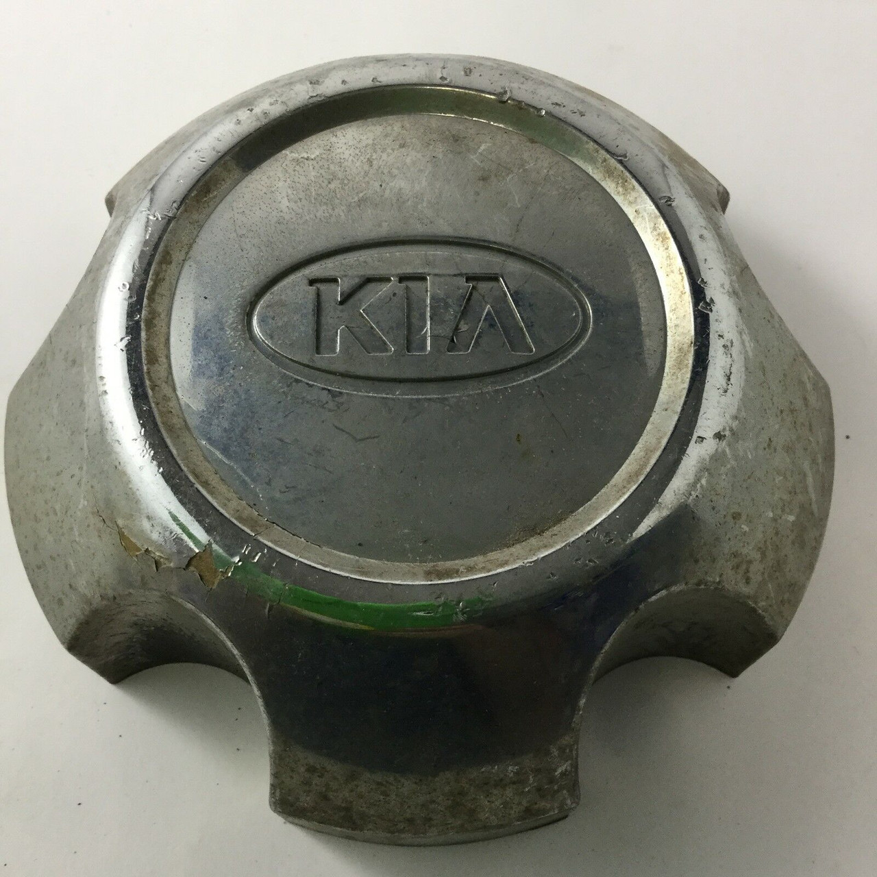 Kia Factory OEM Wheel Center Hub Cap Chrome P/N OK 084 37 180 KI34