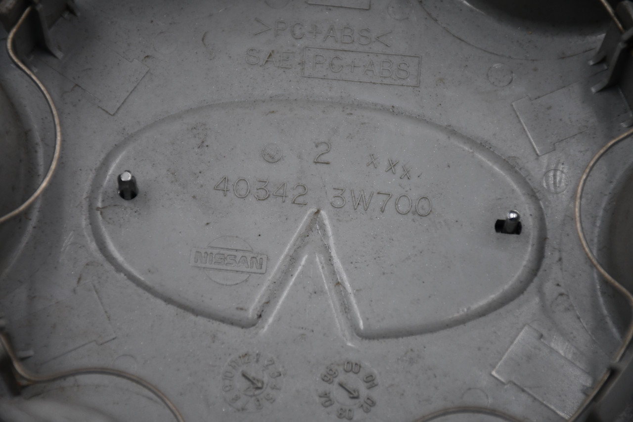 Infiniti Silver Wheel Center Cap Hub Cap 40342 3W700 5.5" OEM