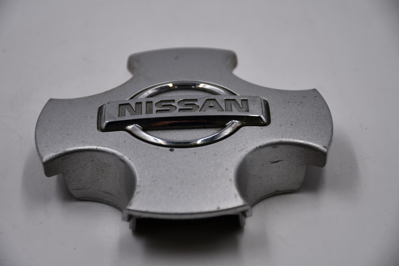 Nissan Silver W/ Chrome middle Wheel Center Cap Hub Cap 40343-0Z900 4.50" OEM Nissan Altima