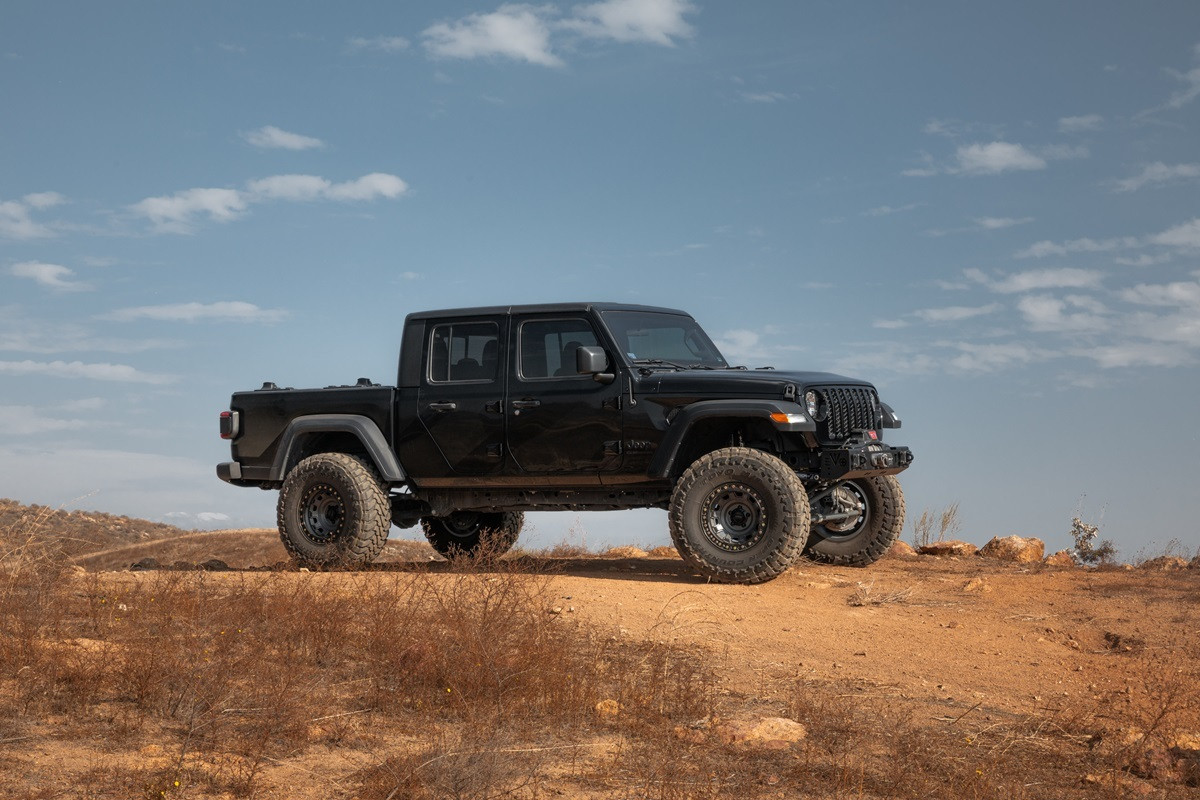 KMC KM236 Tank Beadlock 17x9 8x170 Anthracite Wheel 17" -38mm Rim For Ford