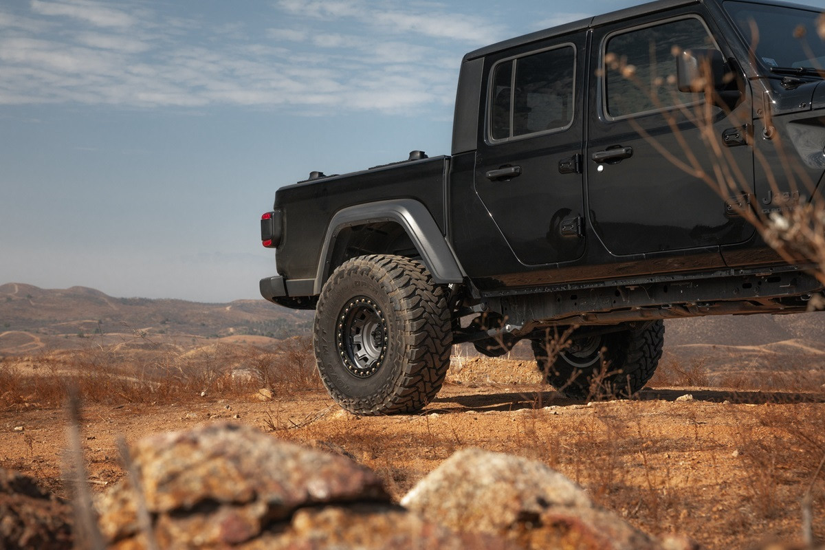 KMC KM236 Tank Beadlock 17x9 8x170 Anthracite Wheel 17" -38mm Rim For Ford