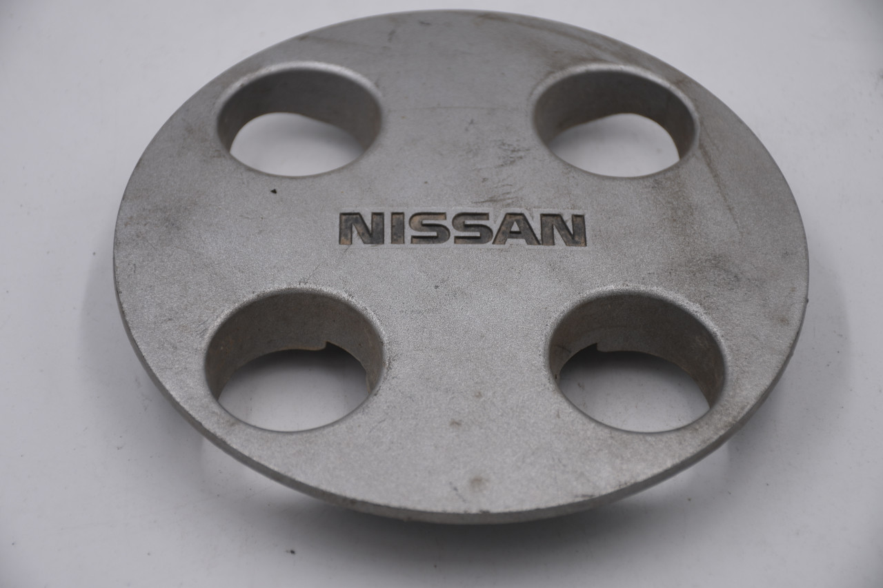 Nissan Silver Center Cap Hub Cap 40315-D4010 6.5" Factory OEM