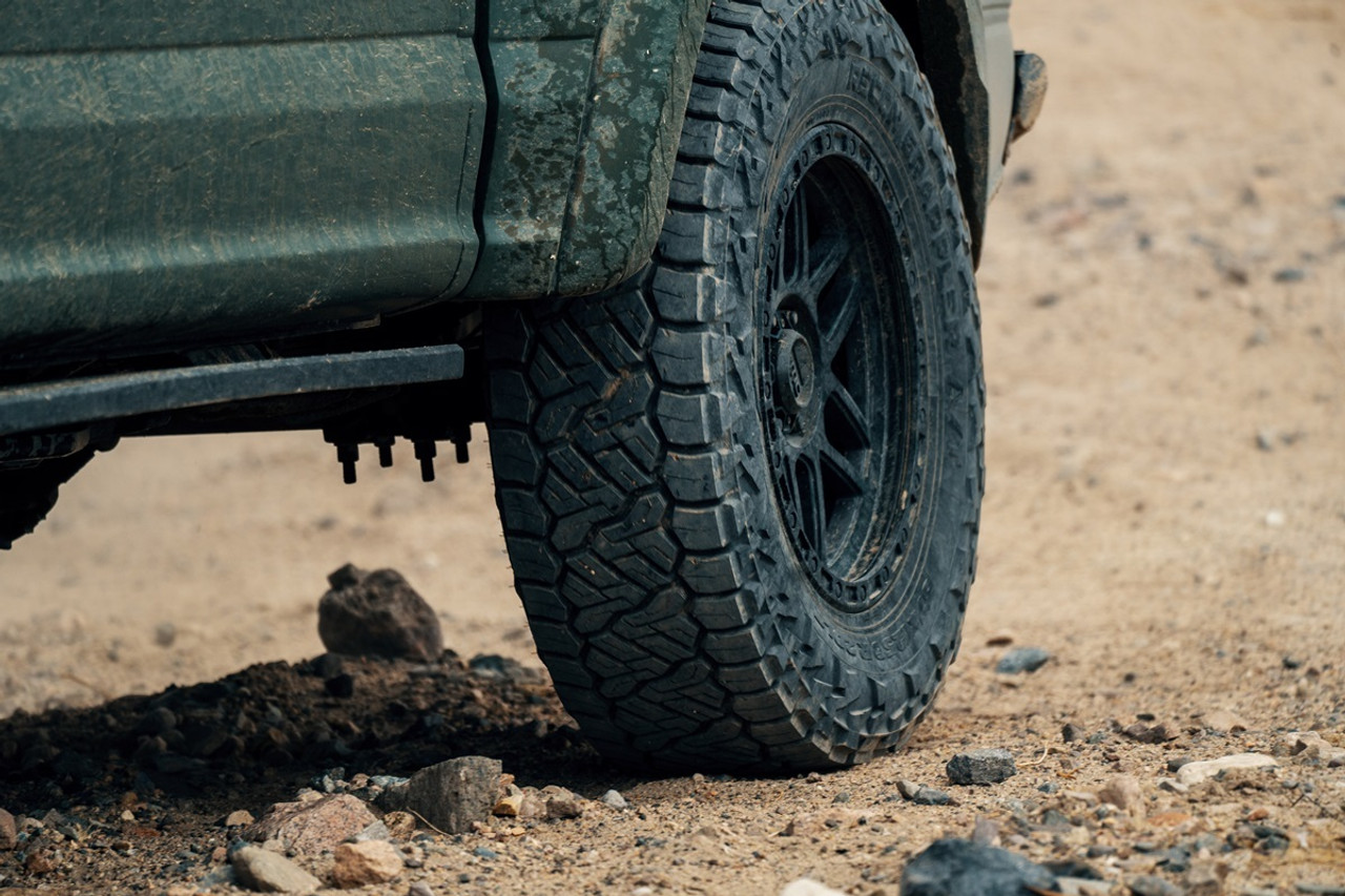 KMC KM544 Mesa 20x9 8x170 Satin Black With Gloss Black Lip Wheel 20" 0mm Rim