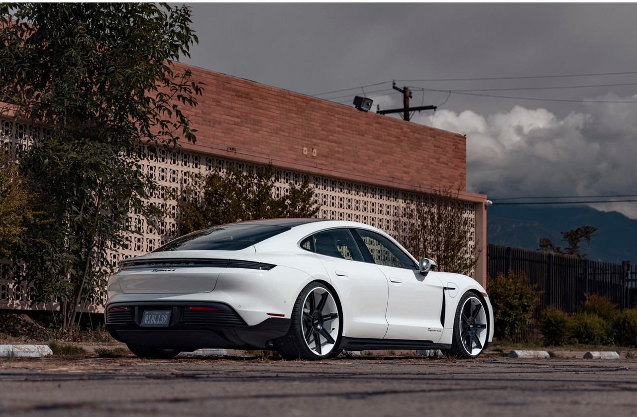 Set 4 Rotiform  Fra 22x12 5x130 Gloss White Matte Black Spokes Wheels 22" 60mm