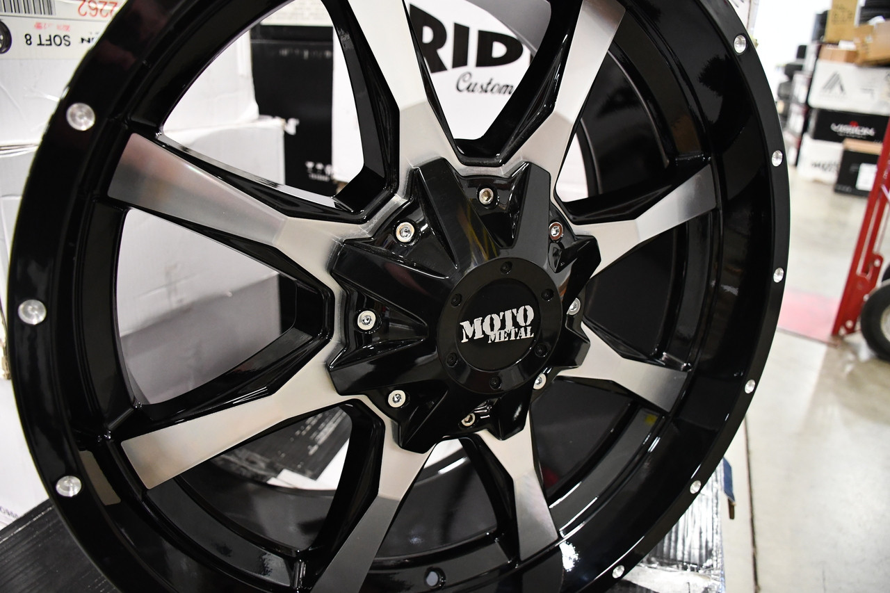 Moto Metal MO970 18x10 6x135 6x5.5 Gloss Black Machined Face Wheel 18" -24mm Rim