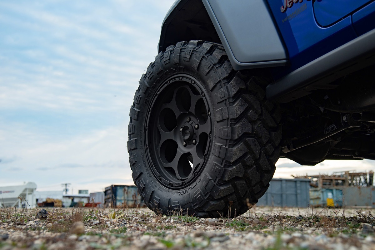 17" KMC KM541 Dirty Harry 17x8.5 8x6.5 Textured Black Wheel 0mm Offroad Truck Rim