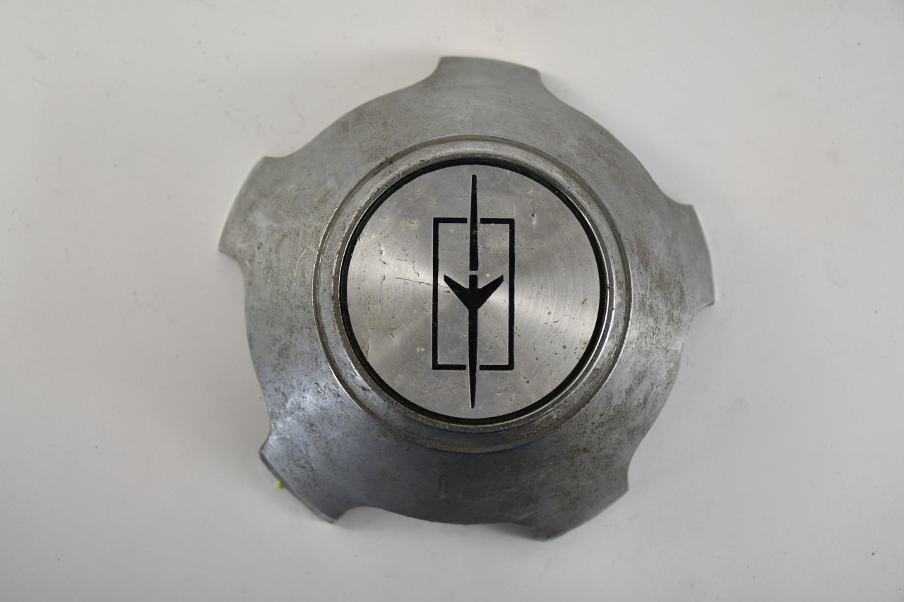 Oldsmoblie Cast Aluminum Center Cap Hub Cap 559972 7"