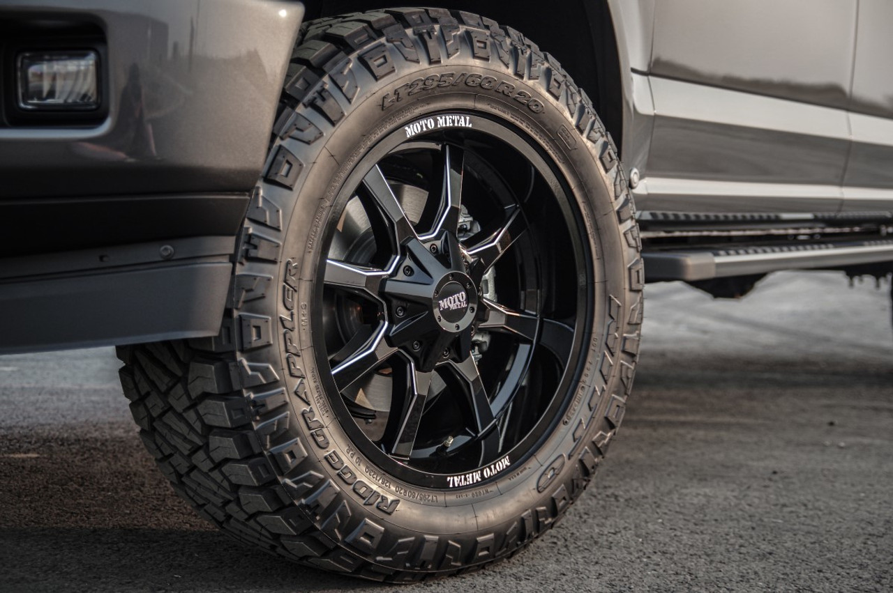 Moto Metal MO970 20x10 8x170 Gloss Black Milled Lip Wheel 20" -24mm For Ford Rim