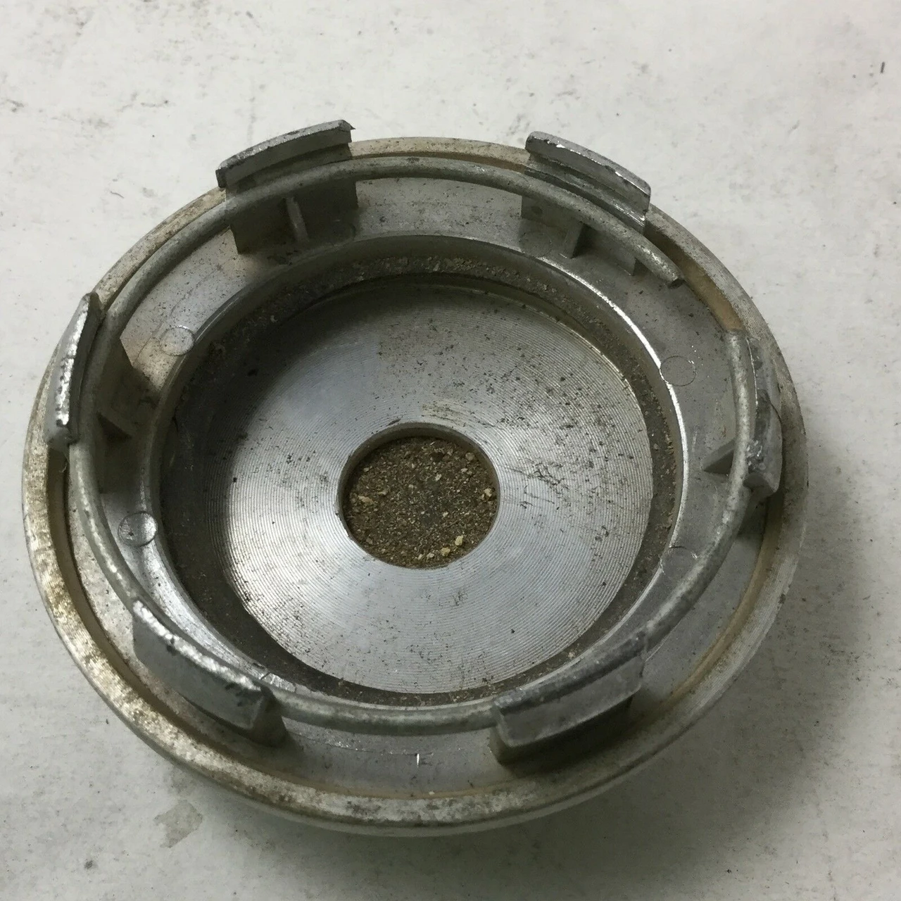 Velox Snap In Wheel Center Hub Cap Silver VLX2 65mm Diameter VLX2