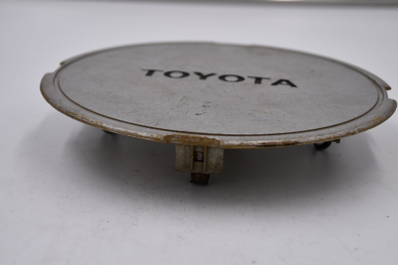 Toyota Silver Wheel Center Cap Hub Cap 716459-0010 7.5" Factory OEM