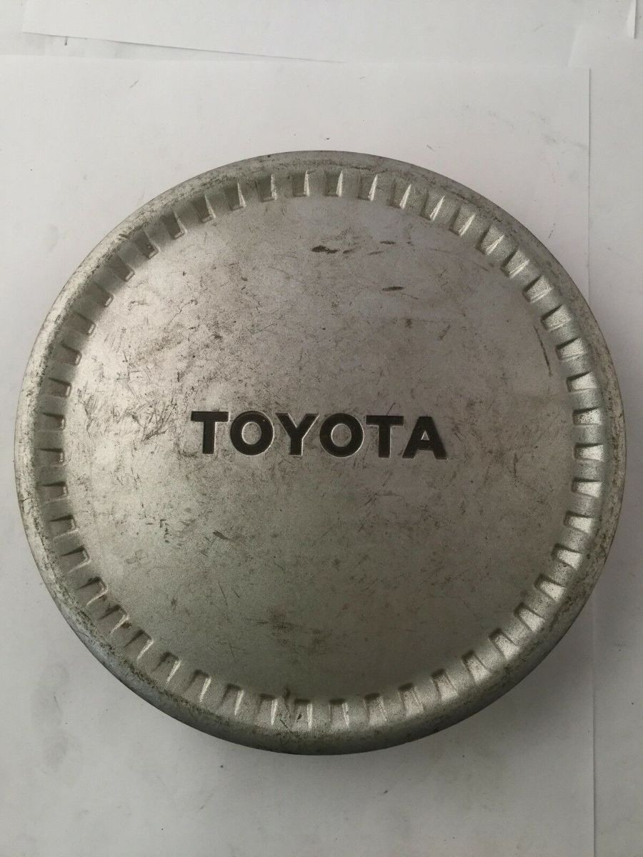 84-92 Toyota Corolla Celica FX MR2 OEM Silver Wheel Center Cap No