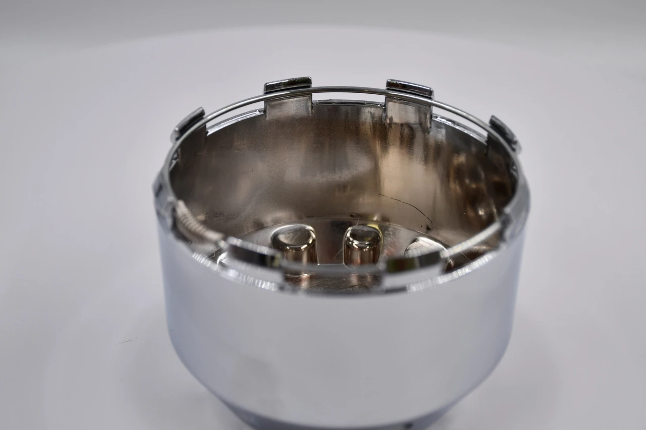 Rear view KMC XD 464K106 center cap lock ring mounting design