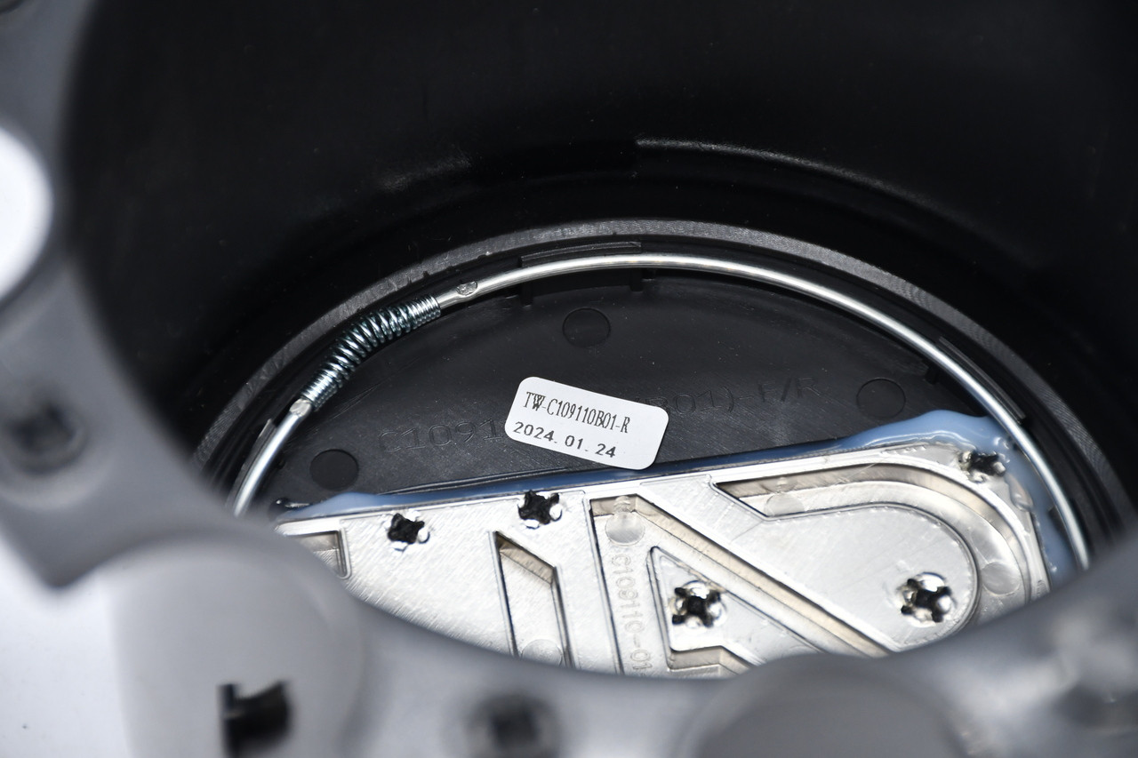 Cali Offroad Black Wheel Center Cap C109110B01-R Summit Dually 8x6.5/8x170 Rear