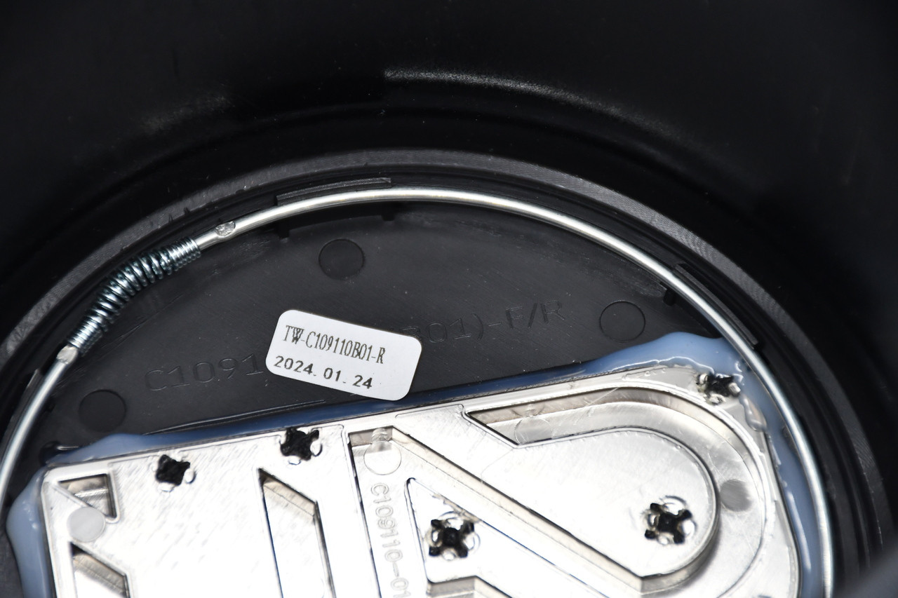 Cali Offroad Black Wheel Center Cap C109110B01-R Summit Dually 8x6.5/8x170 Rear