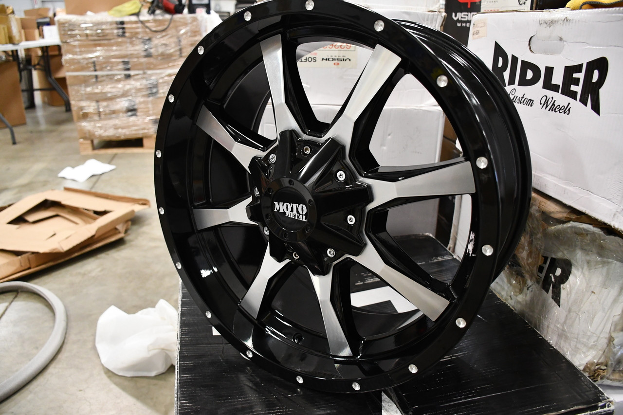Set 4 Moto Metal MO970 18x10 6x135 6x5.5 Black Machined Face Wheels 18" -24mm