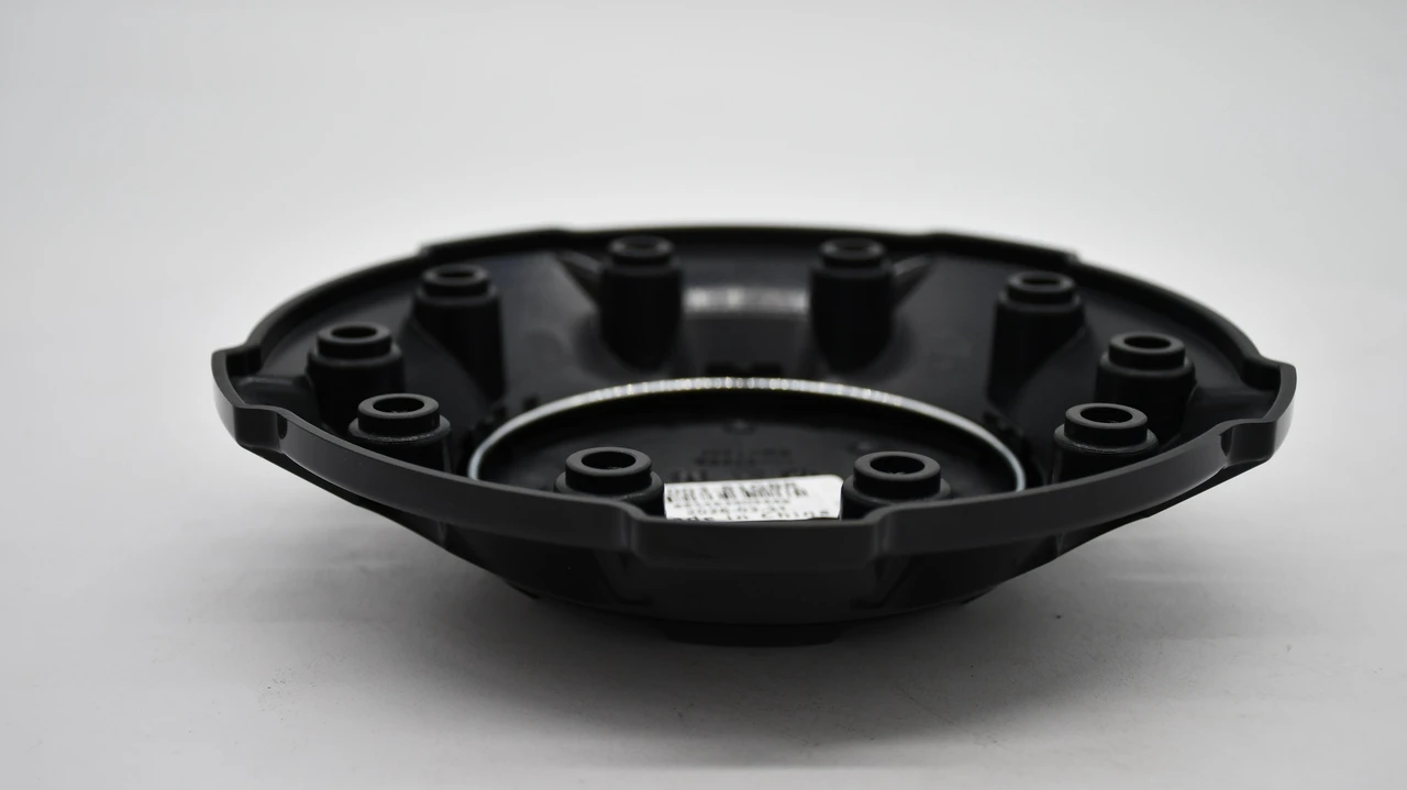 Fuel 1003-81GBR center cap rear mounting screw locations