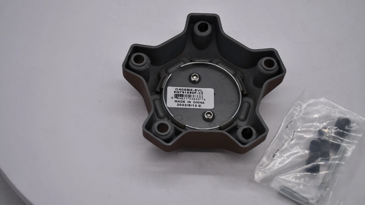 Vision C405BZ-5VL center cap rear mounting tabs and part number